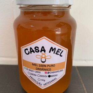Frasco de mel orgânico da marca Casa Mel, com rótulo que destaca pureza e produção artesanal.